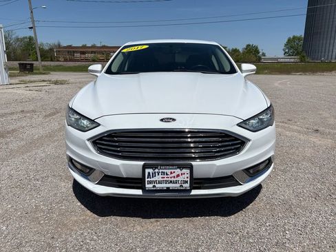 Used 2017 Ford Fusion SE w/ Fusion SE Technology Package FWD image 23