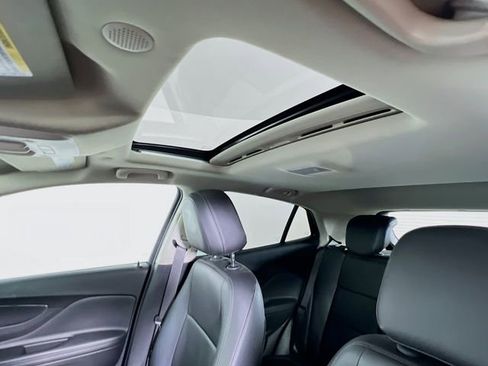 Used 2019 Buick Encore Essence image 20