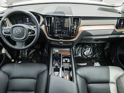 Certified 2023 Volvo XC60 B5 Plus w/ Climate Package AWD/4WD image 21