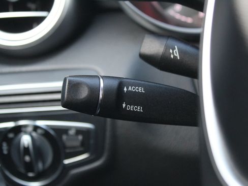Used 2015 Mercedes-Benz C 300 4MATIC Sedan image 29
