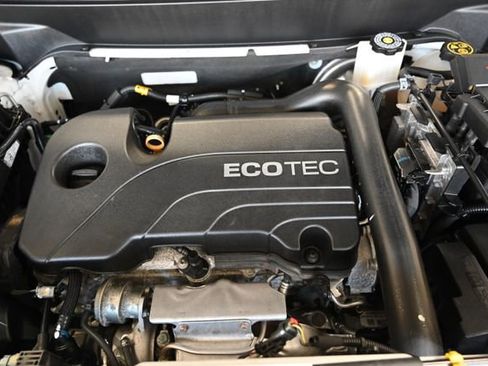 Used 2021 Chevrolet Equinox LT image 30