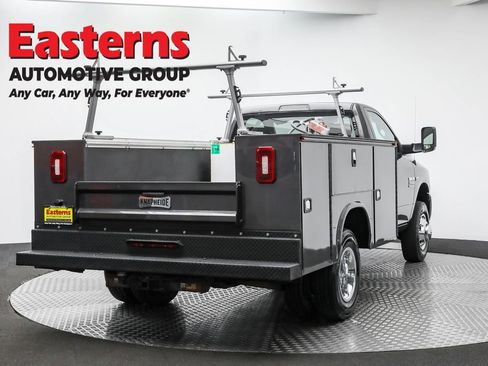 Used 2018 RAM 3500 Tradesman w/ Chrome Appearance Group image 5