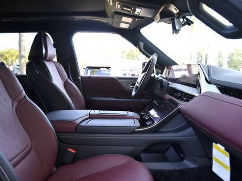 New 2027 INFINITI QX80 Autograph w/ Premium Cargo Package AWD/4WD image 36