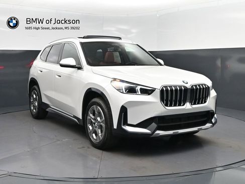 New 2026 BMW X1 xDrive28i w/ Convenience Package AWD/4WD image 9