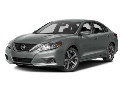 Used 2016 Nissan Altima 2.5 SR w/ LED Appearance Package