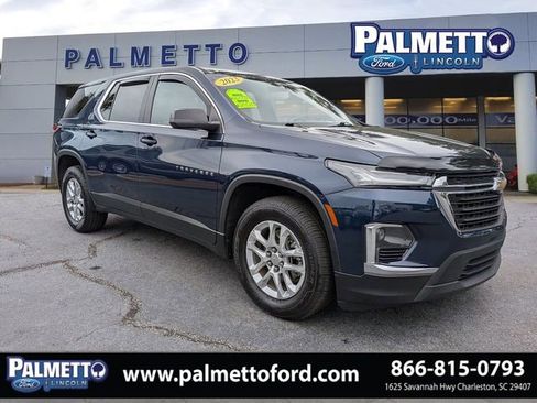 Used 2023 Chevrolet Traverse LS FWD image 1