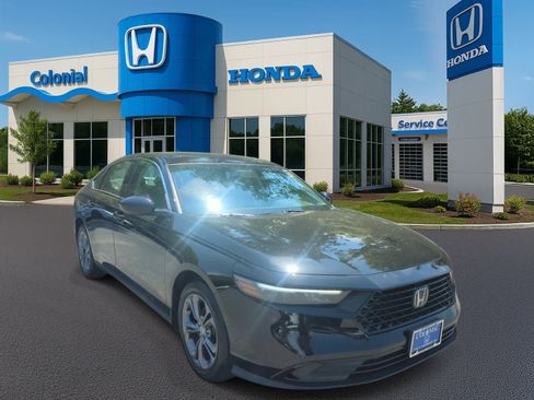 Used 2023 Honda Accord EX image 9