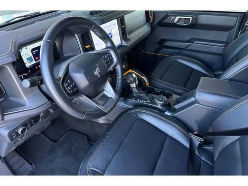 Used 2024 Ford Bronco Badlands image 10