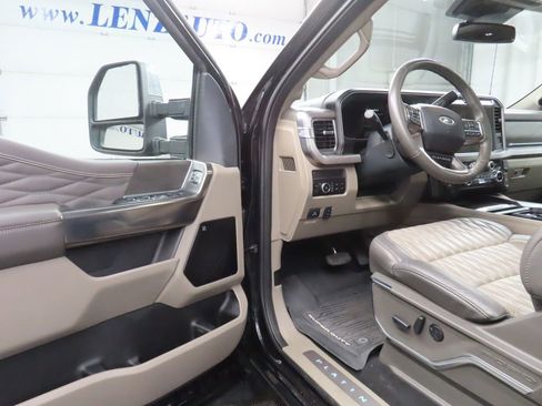 Used 2025 Ford F350 Platinum w/ Platinum Plus Package AWD/4WD image 48