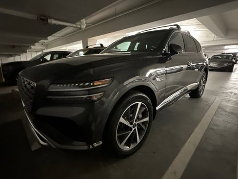 Used 2026 Genesis GV80 2.5T Select image 2