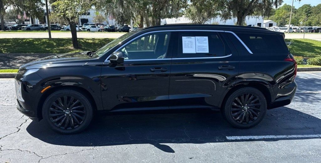 Used 2024 Hyundai Palisade Calligraphy AWD/4WD image 3