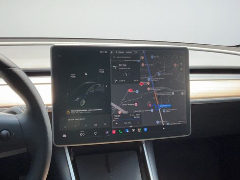 Used 2020 Tesla Model 3 Standard Range Plus RWD image 13