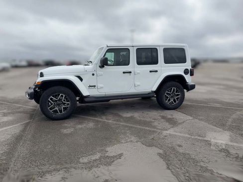 New 2026 Jeep Wrangler Sahara image 5