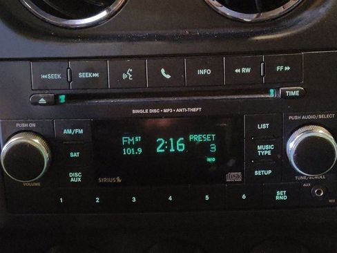 Used 2017 Jeep Patriot High Altitude image 25