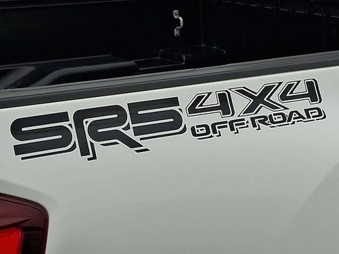 Used 2019 Toyota Tacoma SR5 AWD/4WD image 26