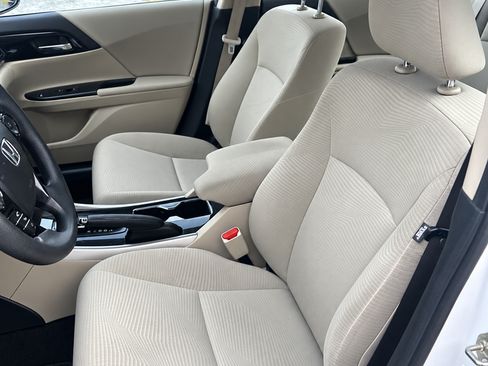 Used 2016 Honda Accord LX image 22