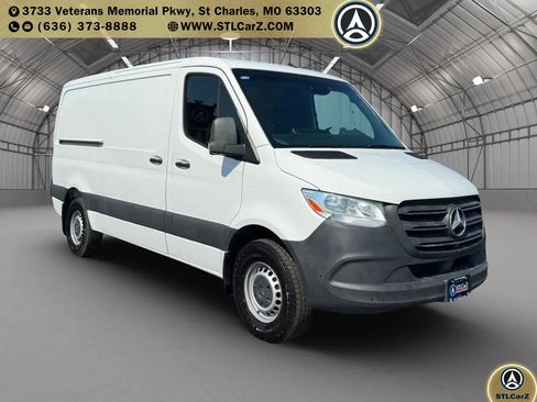 Used 2022 Mercedes-Benz Sprinter 1500 image 1