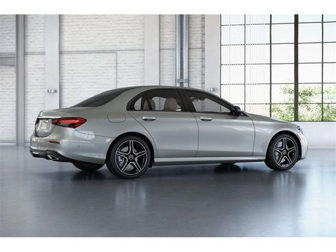 Certified 2022 Mercedes-Benz E 350 4MATIC Sedan image 20