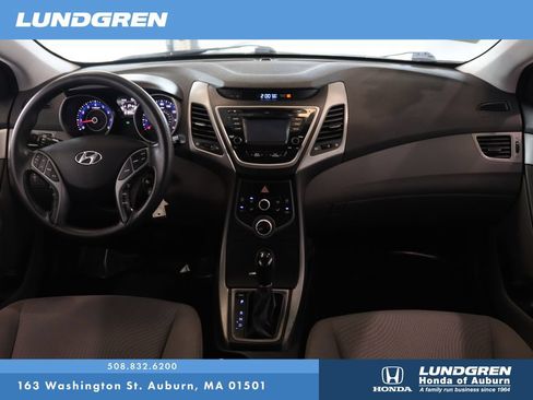 Used 2015 Hyundai Elantra SE w/ Option Group 02 FWD image 15