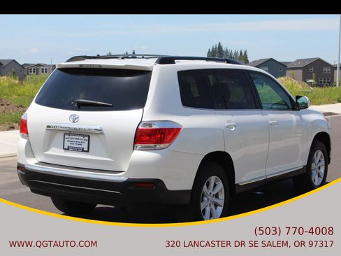 Used 2011 Toyota Highlander 2WD w/ Tech Pkg image 5