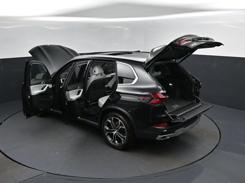 Used 2026 BMW X5 sDrive40i RWD image 47