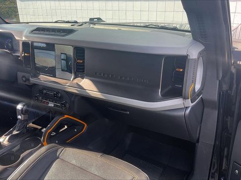 Used 2021 Ford Bronco Badlands image 21