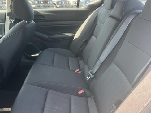 Used 2025 Nissan Altima 2.5 SV FWD image 19