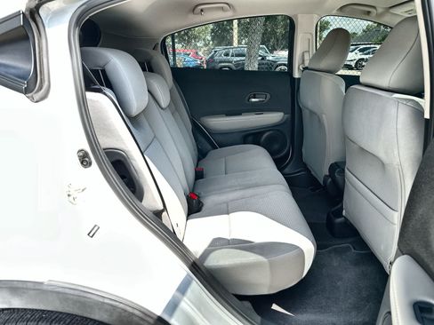 Used 2020 Honda HR-V LX image 17
