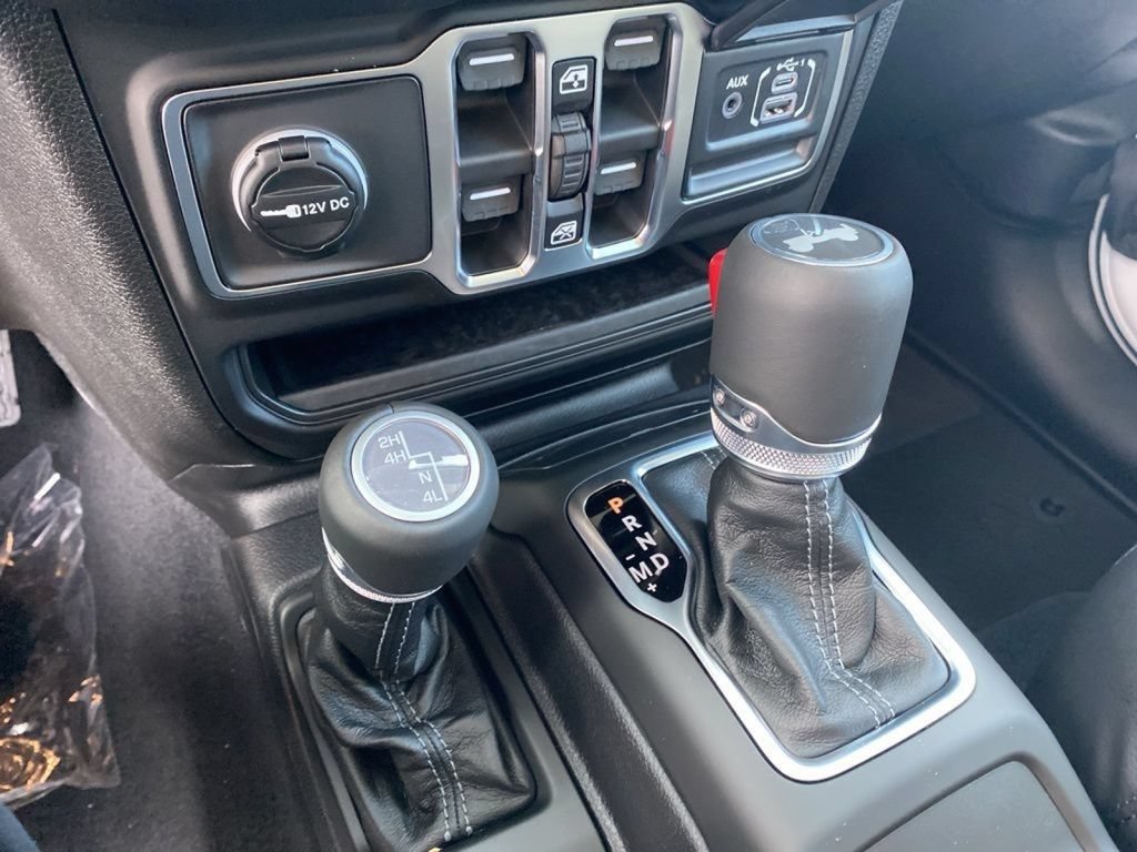 New 2026 Jeep Wrangler Unlimited Sahara AWD/4WD image 33