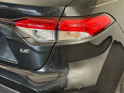 Used 2020 Toyota Corolla LE image 33