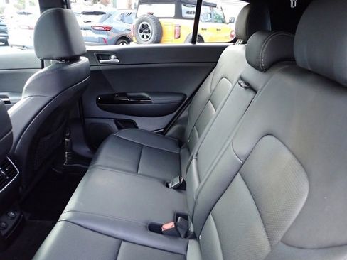 Used 2021 Kia Sportage S w/ S AWD Premium Package image 17