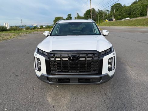 Used 2024 Hyundai Palisade Limited AWD/4WD image 2