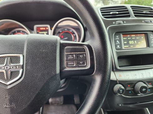 Used 2016 Dodge Journey SXT image 21