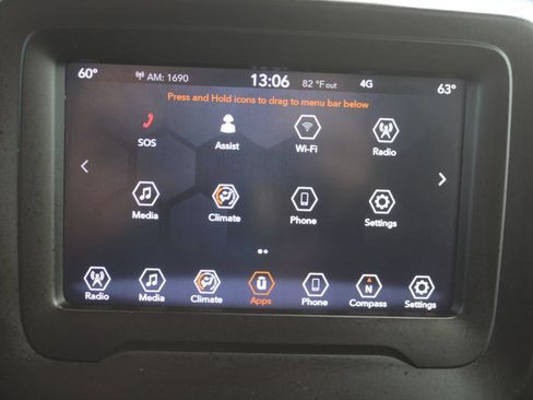 Used 2021 Jeep Renegade Latitude FWD image 41