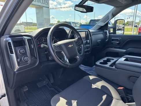 Used 2018 Chevrolet Silverado 1500 LT w/ All Star Edition AWD/4WD image 11