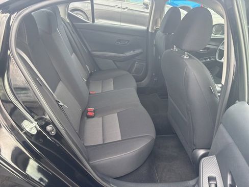 Used 2025 Nissan Sentra SV image 18