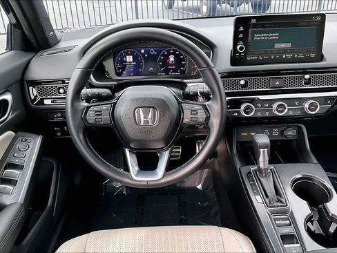 Used 2024 Honda Civic Sport Touring image 5