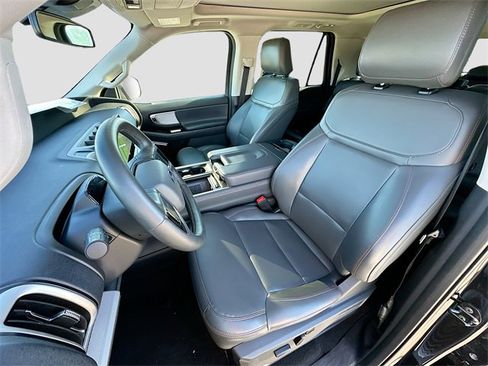 Used 2025 Ford Expedition Max Active image 21