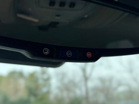 Used 2017 Chevrolet Equinox LT w/ Convenience Package image 16