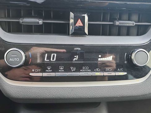 Used 2023 Toyota Corolla LE image 19