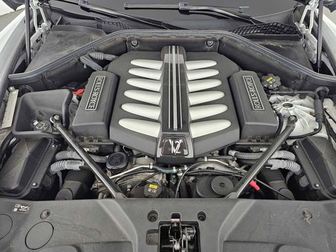 Used 2018 Rolls-Royce Wraith image 18