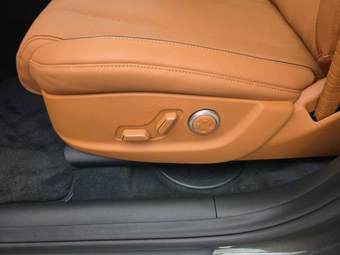 New 2026 Genesis GV80 2.5T Advanced image 10