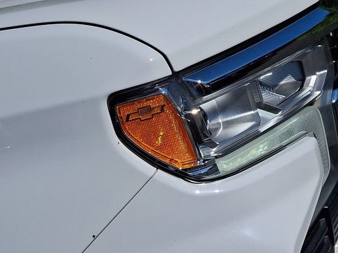 Certified 2022 Chevrolet Silverado 1500 LT AWD/4WD image 9