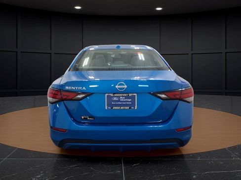 Used 2025 Nissan Sentra SV FWD image 5