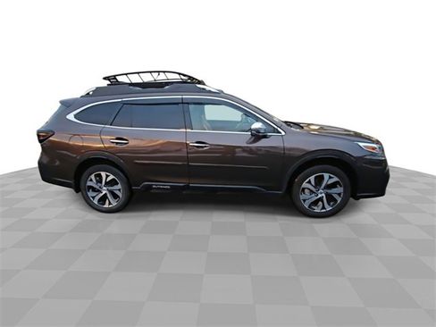 Used 2022 Subaru Outback Touring XT image 9