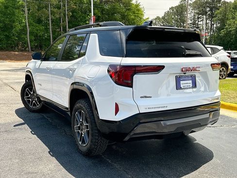 New 2026 GMC Terrain AT4 w/ LPO, Floor Liner Package AWD/4WD image 6