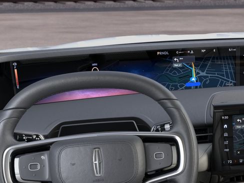 New 2026 Lincoln Nautilus Premier AWD/4WD image 13