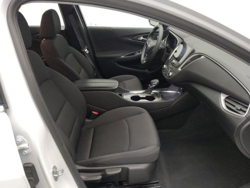 Used 2023 Chevrolet Malibu LT image 21