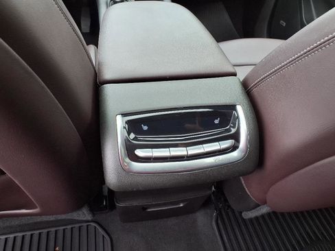 Used 2024 Cadillac XT6 Premium Luxury image 12