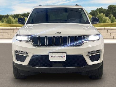 Used 2023 Jeep Grand Cherokee 4WD 4xe w/ Luxury Tech Group II image 3